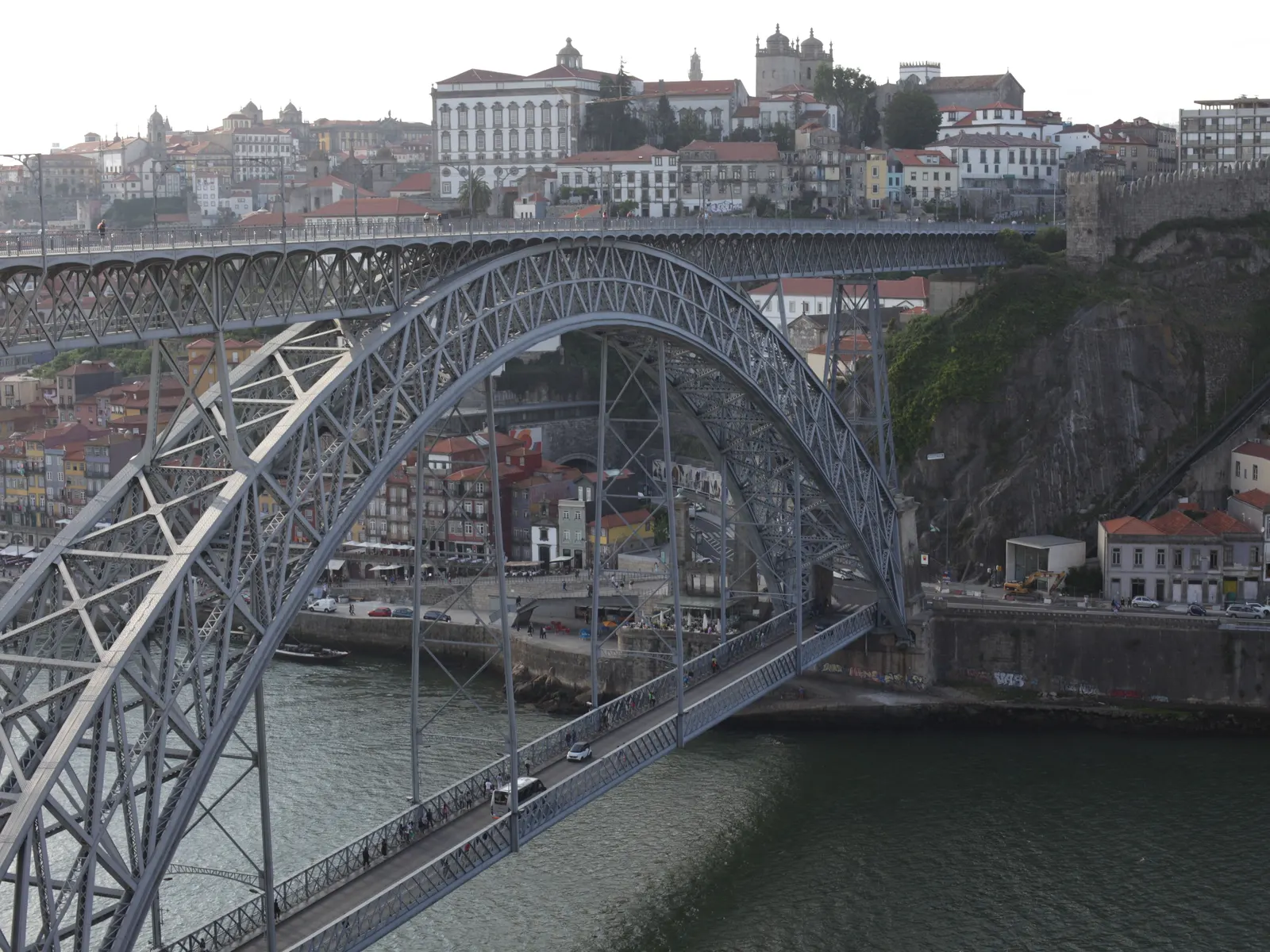 Ponte Luiz I sobre o rio Douro, no Porto