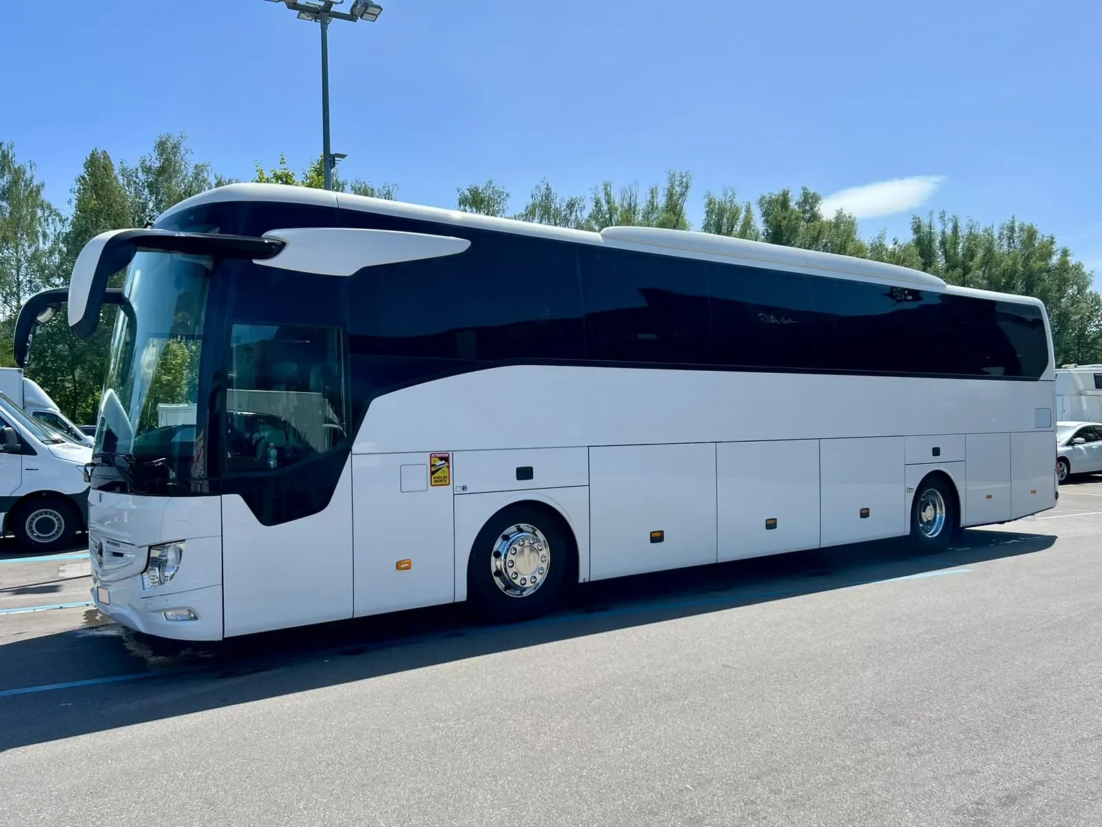 White Leonardo Travel Mercedes Tourismo coach