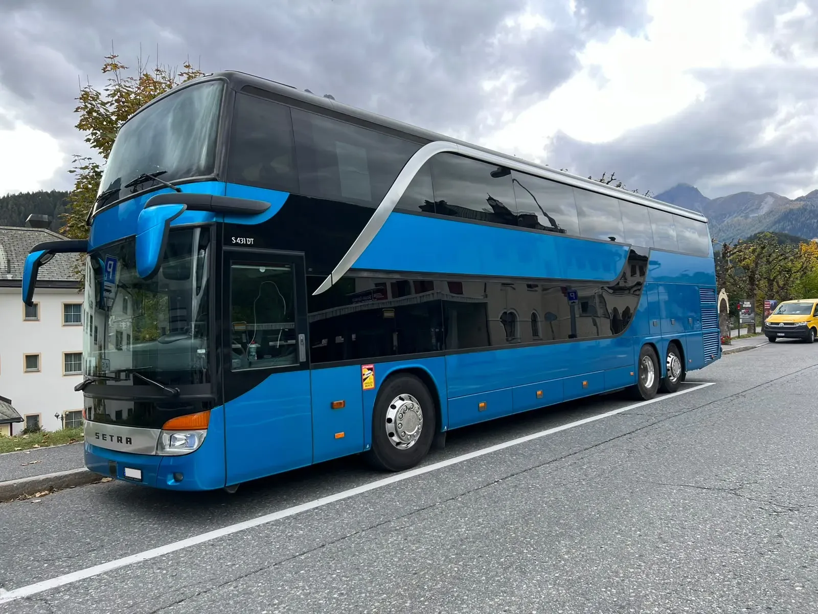 Blue Leonardo Travel Setra double-decker coach